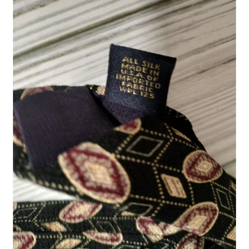 Chaps Ralph Lauren Black Red Tan  Geometric Print Neck Tie Silk USA A26